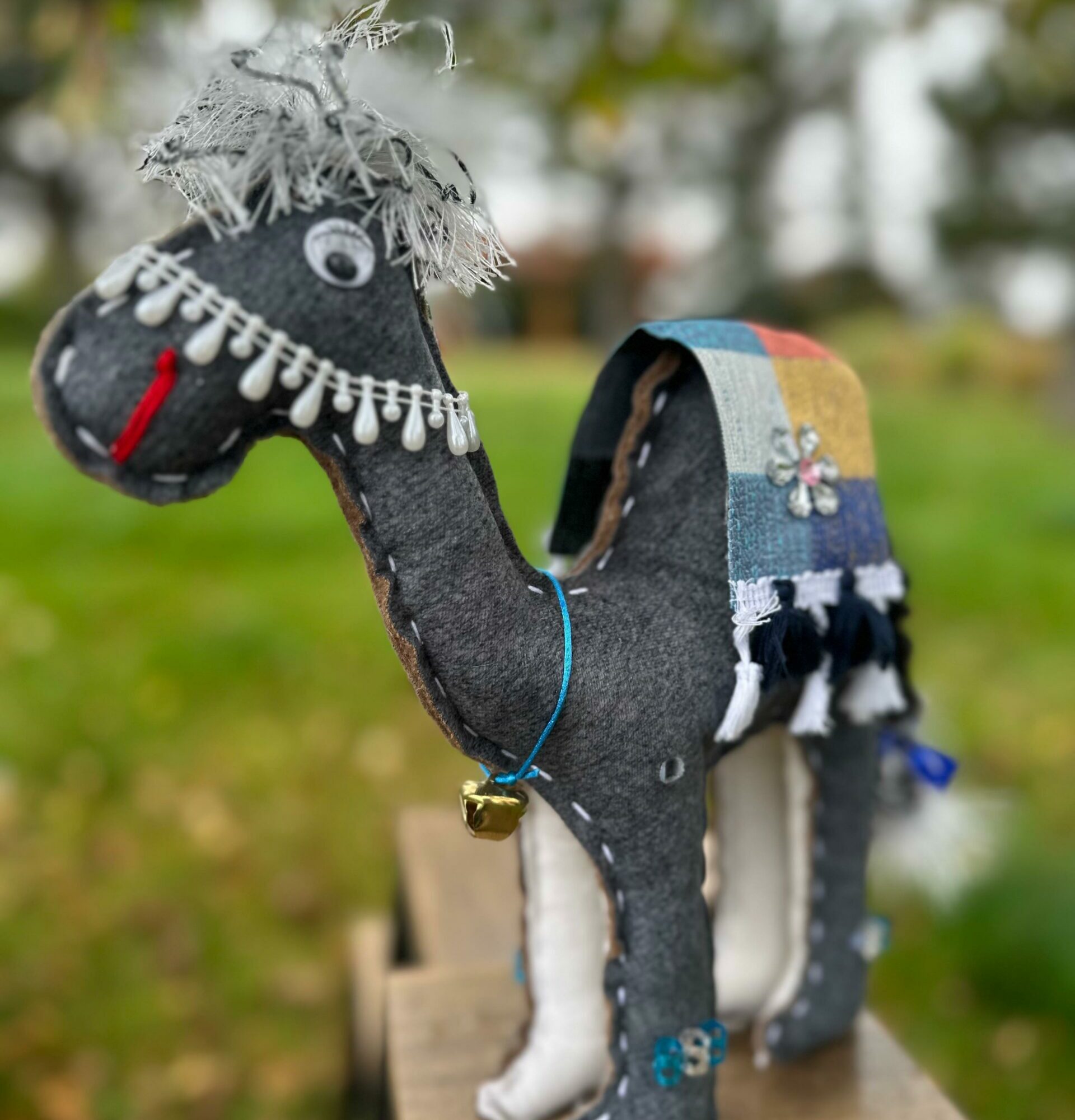 Wielbłądziak szary