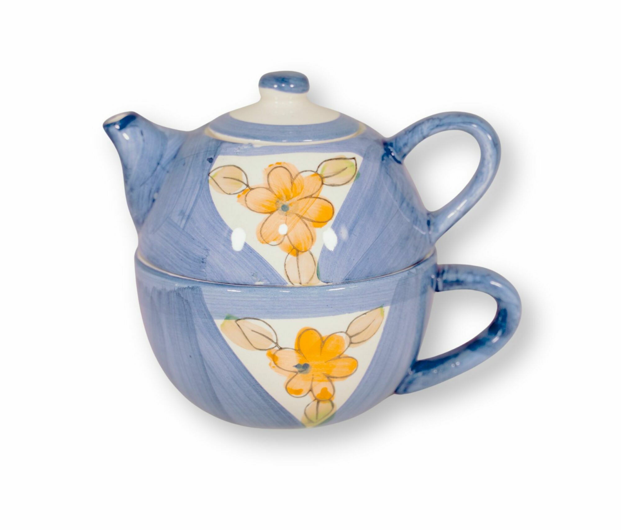 Imbryk na herbatę z filiżanką